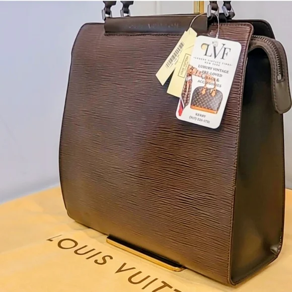 Louis Vuitton Vintage 2001 Figari MM EPI Bag       Moca/ Silver Hardware - Picture 4 of 8